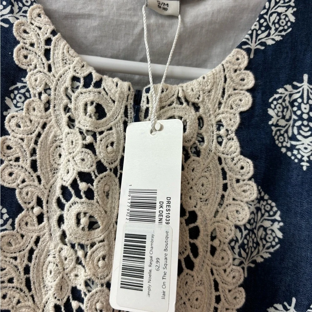 Simply Noelle Navy and Cream Lace Dress - Picture 4 of 5